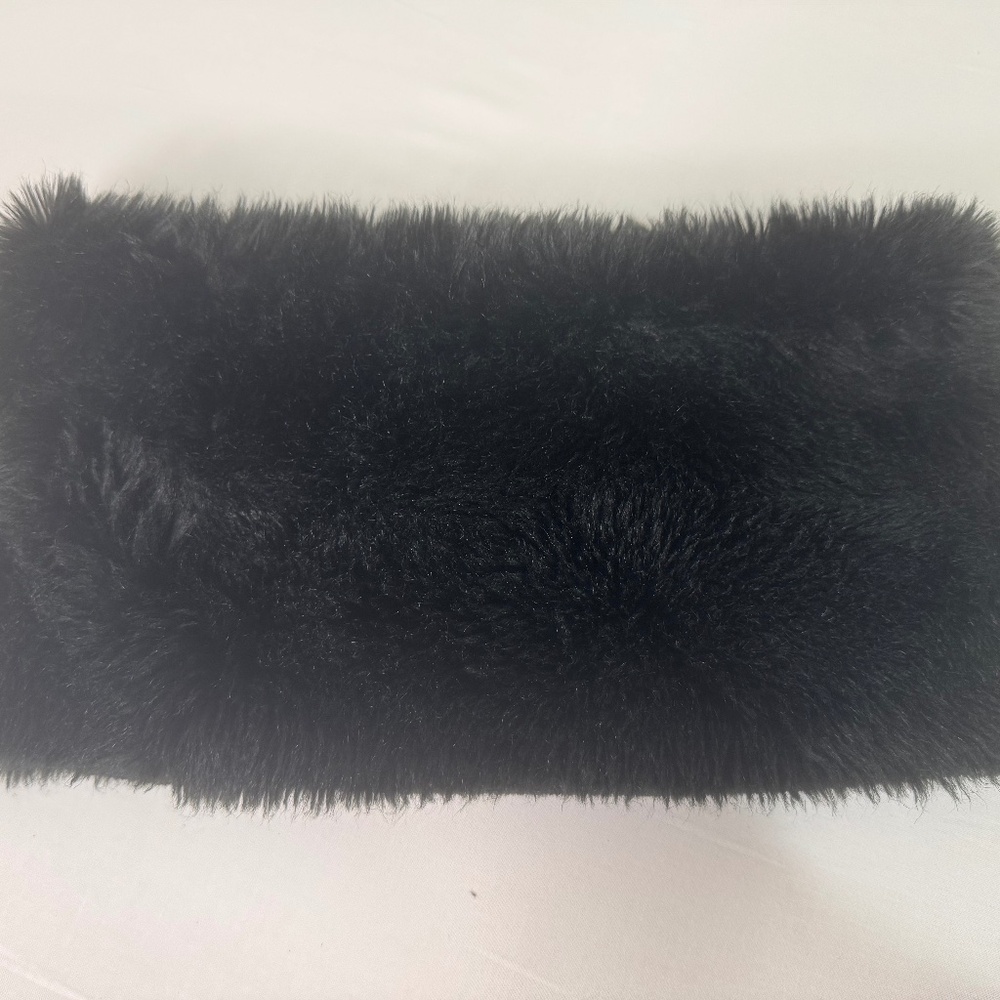 GAP Black Faux Fur Neck Warmer / Neck Wrap – Ultra Soft & Cozy – One Size